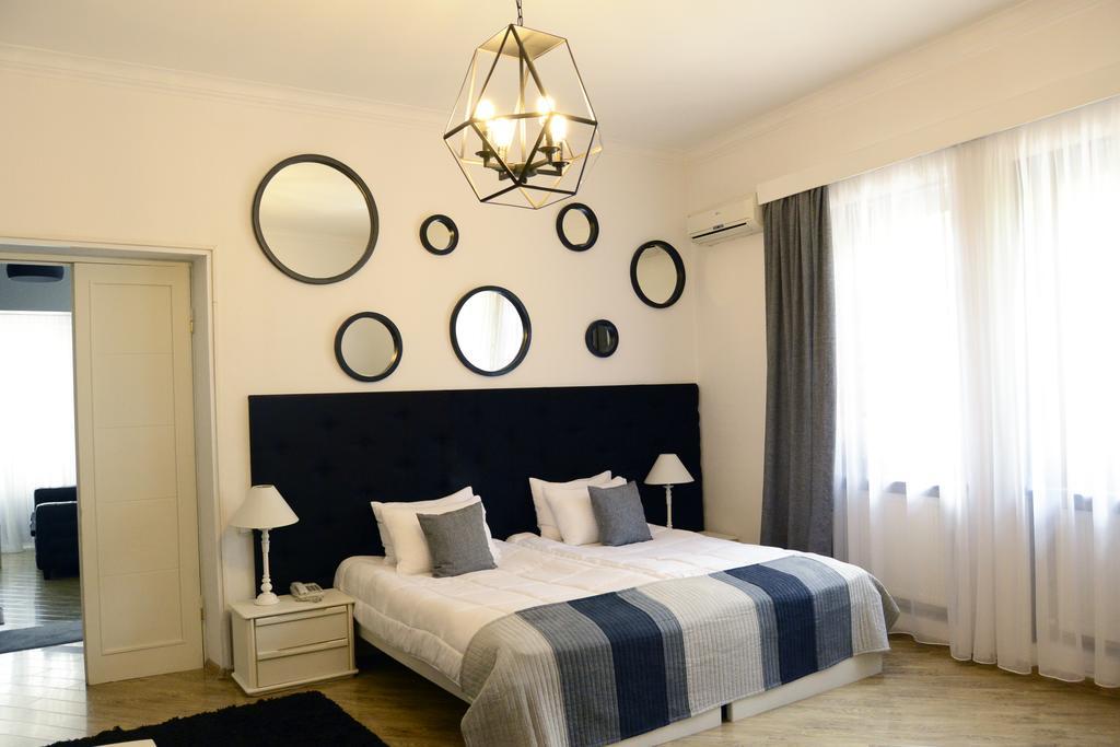 Opera Hotel Tbiliszi Szoba fotó
